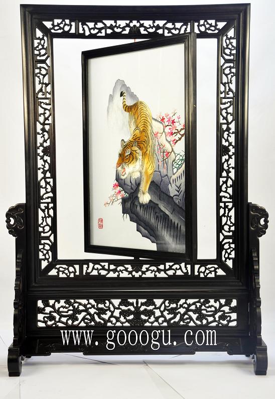 蘇繡老虎圖案、精品繡工,虎的形象刻畫(huà)的栩栩如生!